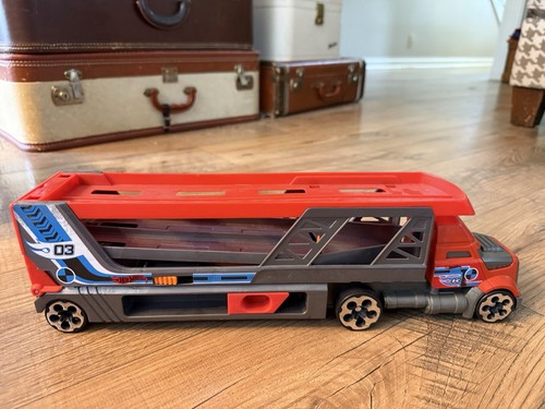 Hot wheels mega hauler - hot,